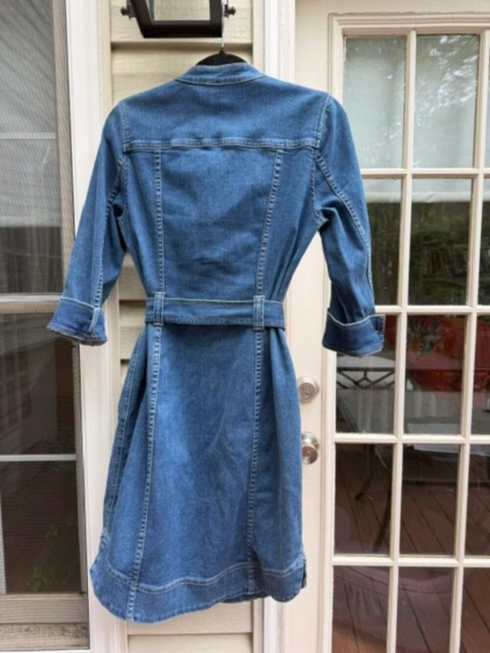 WHITE HOUSE BLACK MARKET (WHBM) Denim Belted Button Shirt Stretch Dress, Size 6 - Picture 3 of 7